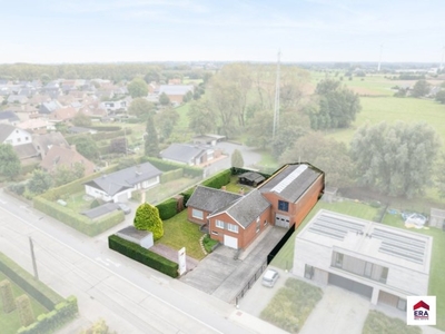 Ruime, vrijstaande woning met magazijn/ atelier van 315m²!