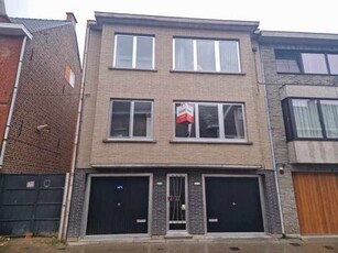 Appartement met 2 slaapkamers en garage