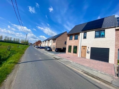 Nieuwbouw woning met 3 slaapkamers en ingerichte zolder in