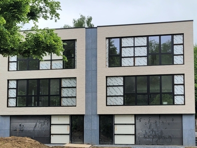 Nieuwbouw woning met 4 SLPKS en tuin