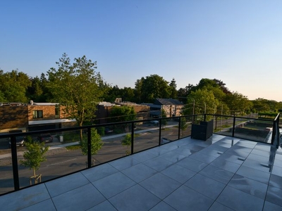 Prachtig appartement met enorm zonneterras op een goede l...