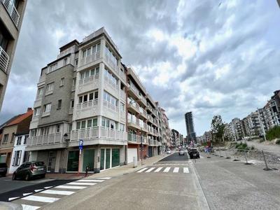 Knokkestraat, hoekappartement met open zicht.