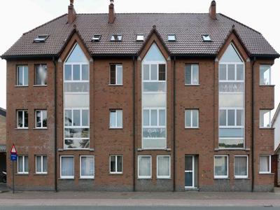 Ruim,centraal gelegen appartement met 3 slpk met autostan...