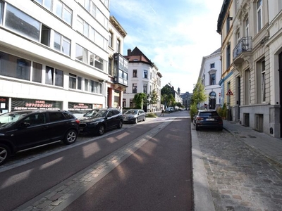 Gemeubeld dakappartement met terras met uitzicht op De Voor