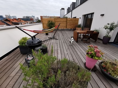 Licht penthouse duplex met 3 terrassen in alle richtingen