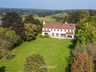 Uitzonderlijk huis met 6 slaapkamers in Lasne, vlakbij Gaill