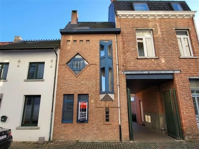 Woning met 3 slaapkamers en binnenkoer