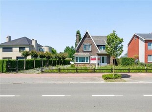 Te renoveren open bebouwing, perceel van 1900m²