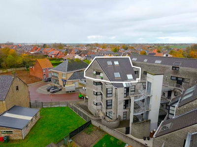 Lichtrijk duplex appartement op centrale ligging