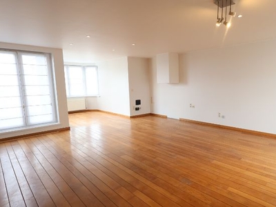 Ruim appartement van 134 m² met twee zonneterrassen in ce...