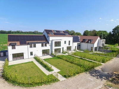 Maison 4 Chambres/2 salles de bain avec terrasse et jardin