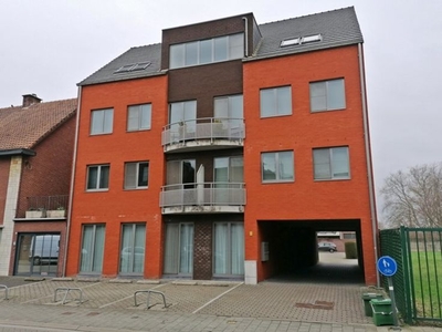 Gelijkvloers appartement, 3 slaapkamers, ruim terras, garage