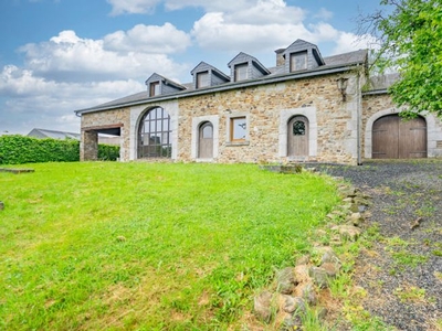 Karaktervolle woning in het hart van het dorpje Halleux