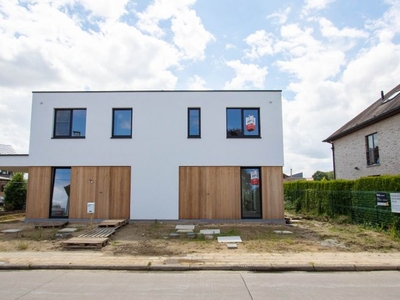 Moderne nieuwbouwwoning in het landelijke Smetlede.