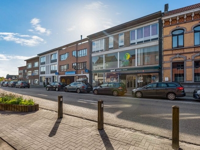 Multifunctioneel gebouw met 2 appt in centrum Wijnegem!