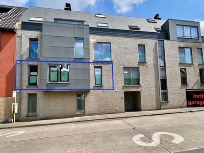 2- slpk appartement op 1ste verdieping met garage en terras