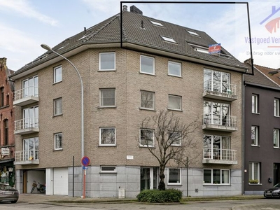 Modern ruim 2 slaapkamer-appartement met terras en zicht ...