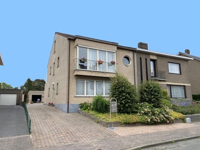 Ruim appartement met garage te Zottegem