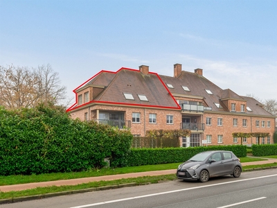 Ruim en stijlvol duplex appartement met 2 slaapkamers en terras aan de stadsrand van Turnhout