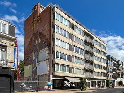 Tweeslaapkamerappartement met garagebox in centrum Deinze