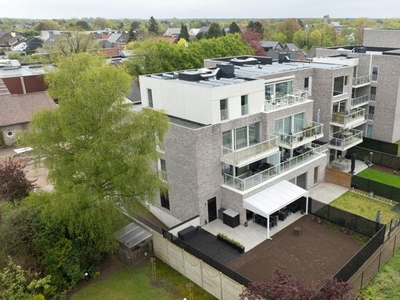 Centraal gelegen penthouse met zonnig terras en 3 slaapkame