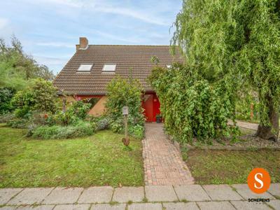 Leuke alleenstaande woning met verzicht op de polders.