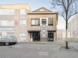 Centraal gelegen pand met praktijkruimte, kantoor of winkel