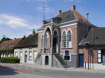 Karakteristiek handelspand in centrum Wuustwezel.