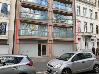 Zonnig ongemeubeld appartement, prachtig gelegen aan park -