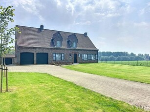 Charmante Fermette Villa te Huur in Sint-Martens-Leerne