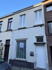 Knusse rijwoning nabij centrum Aalst