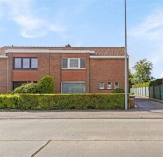 Unieke renovatiekans in Sint-Eloois-Vijve!