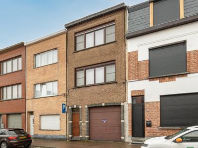 Instapklare woning met garage en tuin!